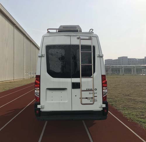 tcl电视开关在哪里图片