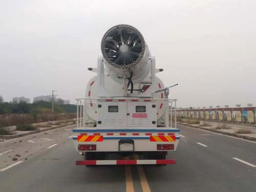 电脑放空调下面